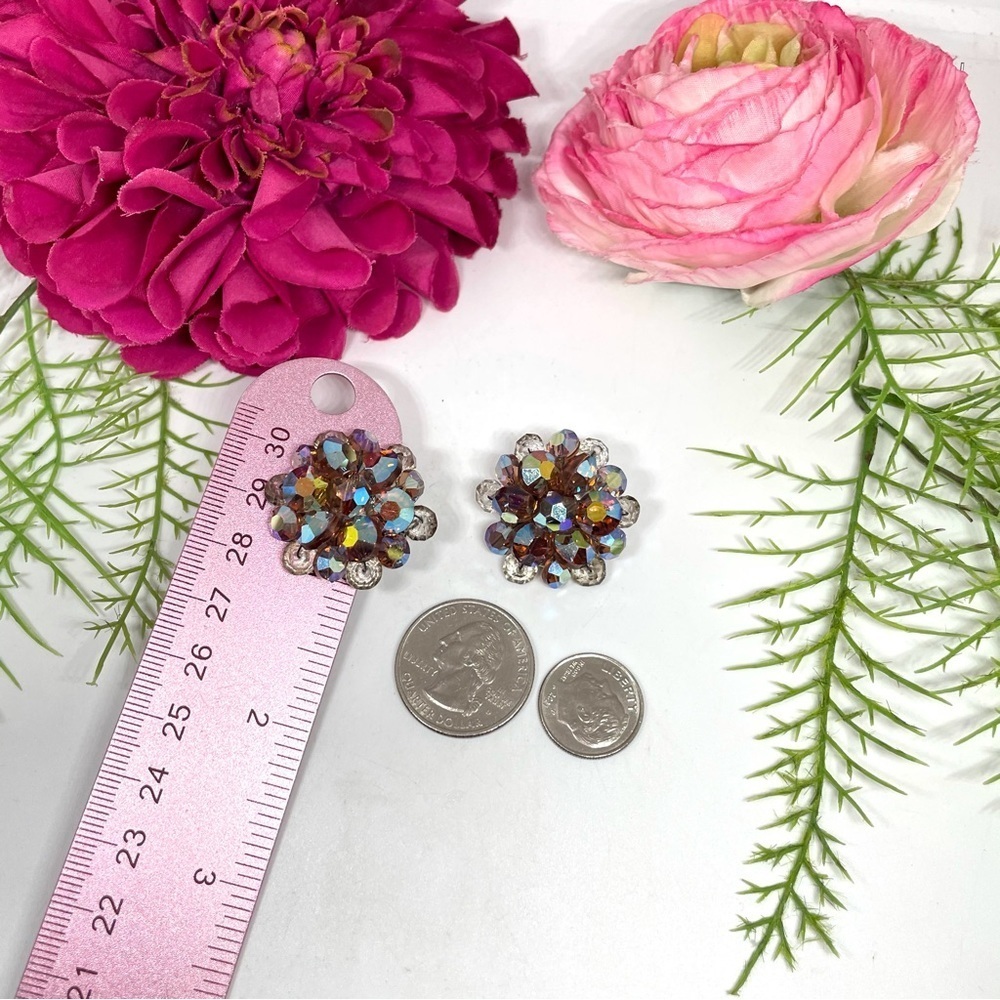 VINTAGE⚜️Kaleidoscope Aurora Borealis Crystal Clip Earrings - Picture 7 of 7